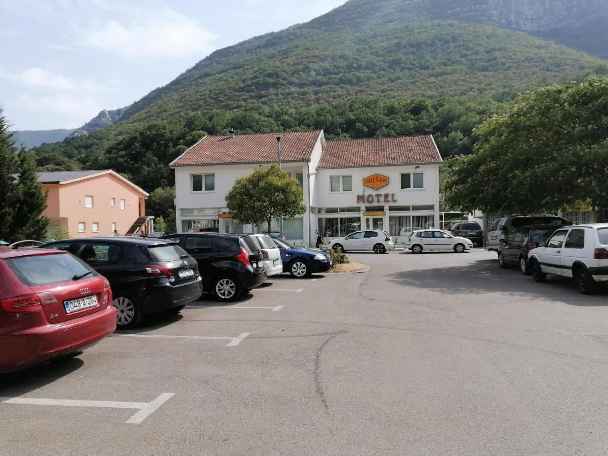Motel And Restaurant Odusak Dreznjak Exteriér fotografie